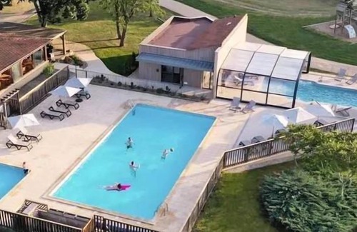 Rouffignac-Saint-Cernin-de-Reilhac House | Campsite La Nouvelle Croze * - Deluxe Family 3 bedrooms 6 to 8 people - 6 pers. included in the tariff