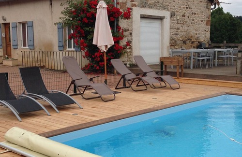 Saint-Bonnet-de-Vieille-Vigne Cottage | vacation rentals with pool, in Saint-Bonnet old vine 71430