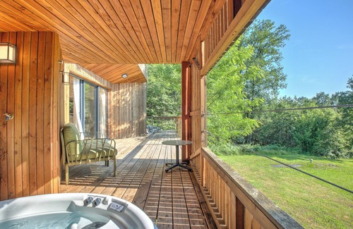 Saint-Felix-de-Reillac-et-Mortemart Cottage | Lodge Plein Voir – Nature Escape with Terrace & Modern Comfort