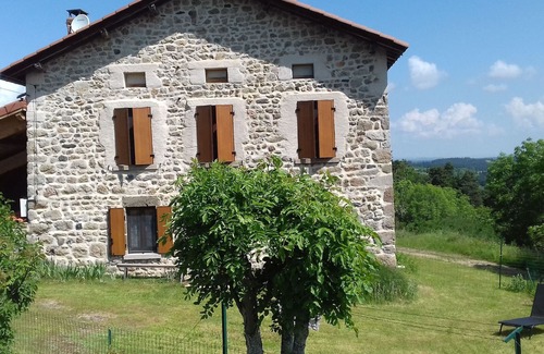 Saint-Geneys-pres-Saint-Paulien Cottage | Stone house with fireplace and garden - Near St-Paulien