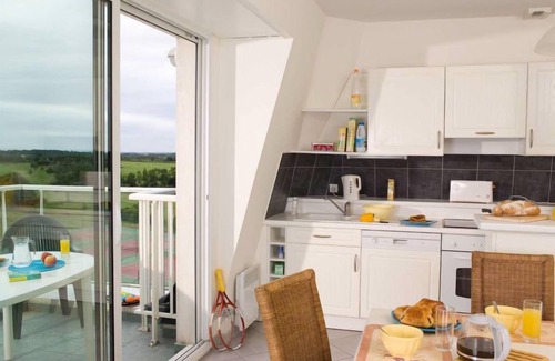 L'Aiguillon-sur-Vie Apartment | Le Domaine de Fontenelles by Interhome