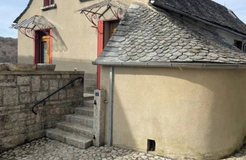 Saint-Symphorien-de-Thenieres Apartment | Maison La vie de l'Aubrac - Gite Lo Bel Peis