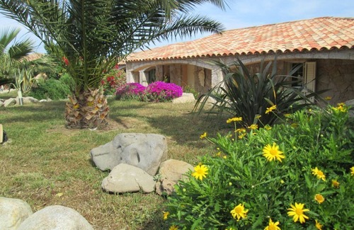 Pinarellu Apartment | Facing the sea Appart./Villa 2/4 pers. Calm - Charm