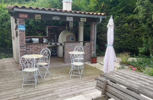 Sorges-et-Ligueux-en-Perigord Villa | Superb neo-Provencal villa with swimming pool, 2500m of green space in a peaceful setting