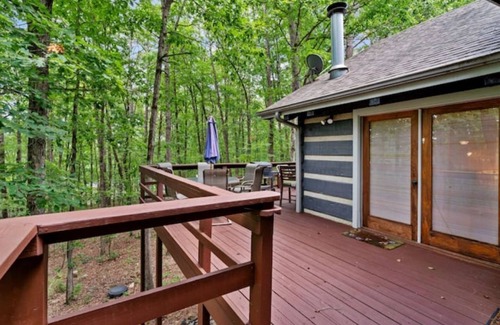 Hot Springs Village Cabin | Fragrance Free log cabin in Hot Springs Village- stunning!