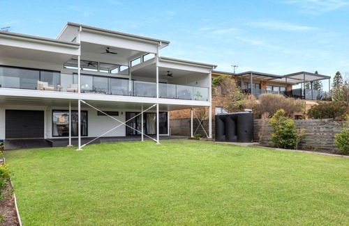 Berrara House | Frank and Coco's in Berrara