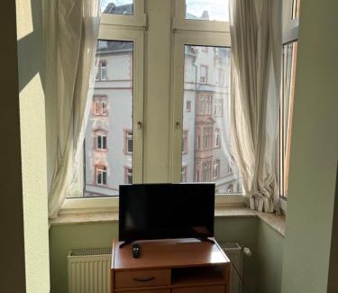 Bahnhofsviertel Apartment | Frankfurt Central Apartment Neorenaissance