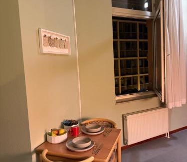 Bahnhofsviertel Apartment | Frankfurt Central Apartment Neorenaissance