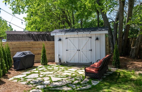 Franklin House | Franklin Bunkhouse- New Home in Historic Franklin