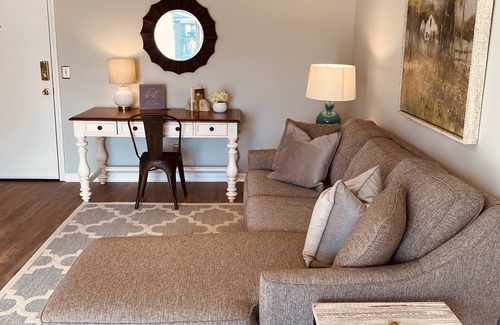Franklin Condo | Franklin Condo Fully furnished, 31 day minimum lease, near downtown Franklin