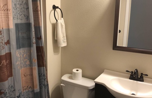 Brookline Station House | Franny’s Country Cottage (Whole House)