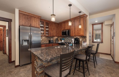 Fraser Condo | Fraser retreat w/shuttle & scenic views