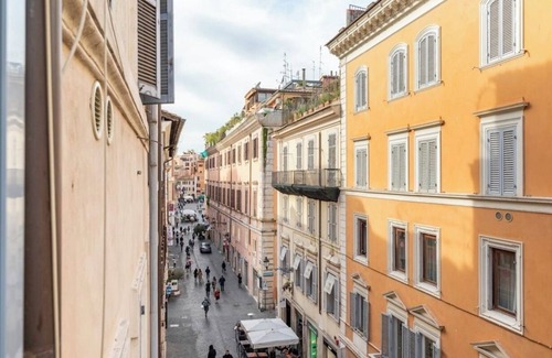 Rione IV Campo Marzio Apartment | FrattinaElegance Suite