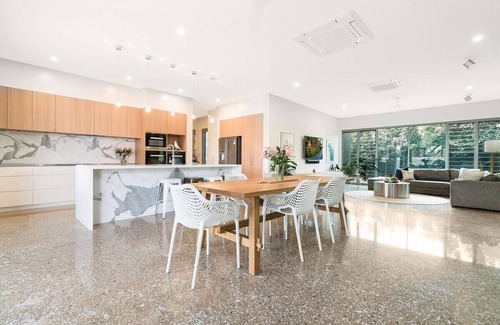Fannie Bay House | Fred's at Fannie Bay