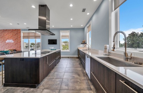 Avalon Beach Estates House | Free 6 Seat Golf Cart! Beach Chairs thru Oct! Private Courtyard Pool, Short Stroll to the Beach!