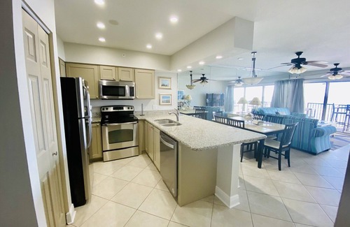 Fort Walton Beach Condo | Free beach chairs and umbrella service. Spectacular gulf front views!