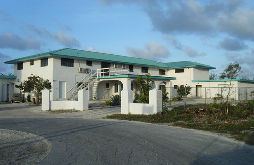 Bell Channel Bay Apartment | Free boat docks, 10 Bedroom, 10 Bath, Canal Front And Short Walk To Taino Beach