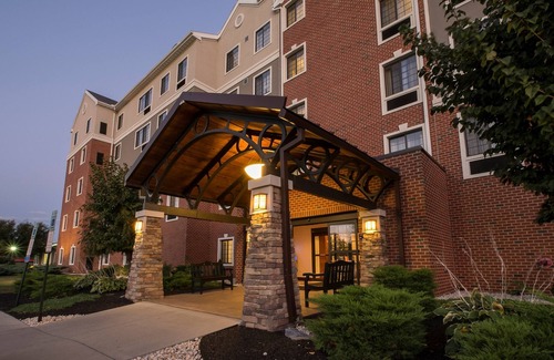Harrisburg - Hershey Apartment | Free Breakfast. Indoor Pool. Gym. Quick Drive to Hersheypark!
