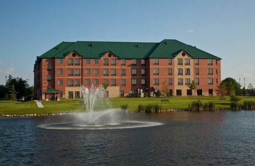 West Des Moines Condo | Free Breakfast, Free Wi-Fi | Indoor Pool, Hot Tub, Business Center