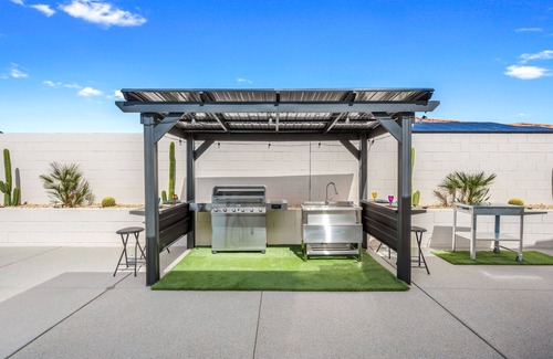 Desert Hot Springs House | Free day in August! Desert Paradise! Pool, Spa, Games