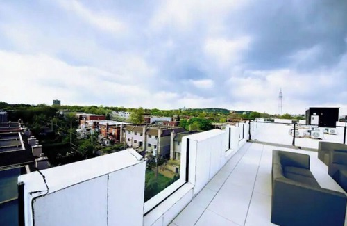 Cote-Des-Neiges—Notre-Dame-De-Grace House | Free indoor parking* 2BR*rooftop terrace*gym*indoor parking