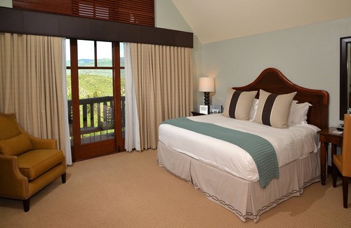 Avon Condo | Free Lift tickets! Ski-in, Ski-Out, w/Game Room, Hot Tubs. Timbers BG