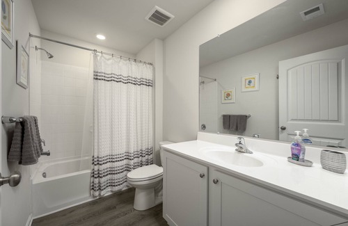 Millville House | Free Linens & Cleaning - Saltwater Manor