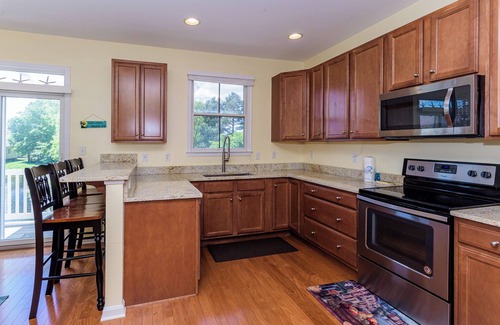 Sun Ridge House | Free Linens & Cleaning - Just a Splash Away