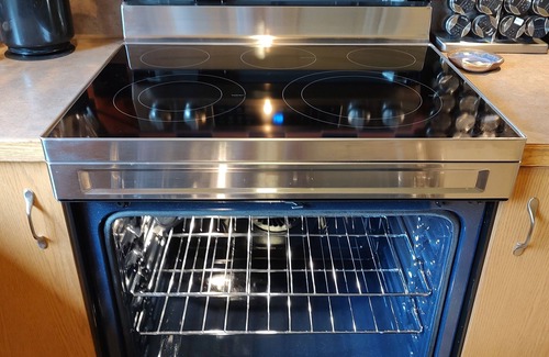 Big Sky House | FREE NIGHT@BIG SKY SKI HUT: 3br, 3ba, Spa, Garage, 10 Minutes to the Mtn.