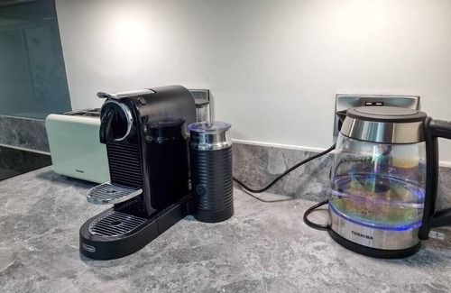 Manchester City Centre House | Free Parking Townhouse by City SuperHost