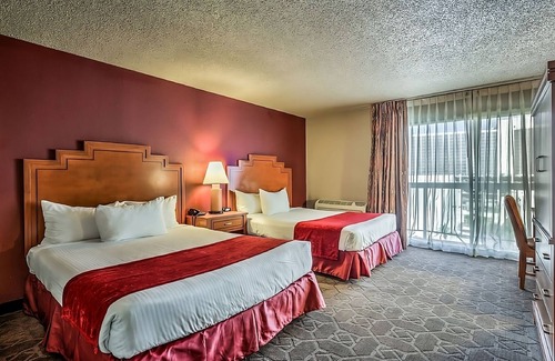 Laughlin Hotel | Free Parking, 2 x Santa Fe Queen Non Smoking Room at Edgewater Casino Resort