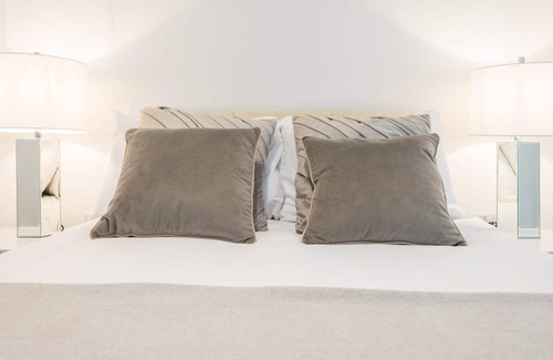 Cardiff Apartment | Free Parking | 2BR | WiFi