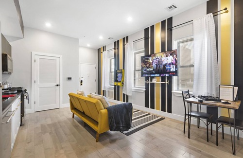 North Ironbound Apartment | Free Parking 30% Off 4 br Duplex Prime location