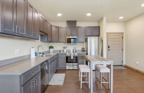 Coeur d'Alene Apartment | Free Parking, Coffee Bar, Gym