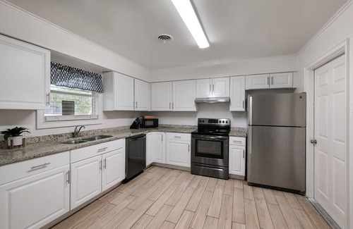 Shearer Hills - Ridgeview House | Free Parking Fast with Wi-fi and Smart TV