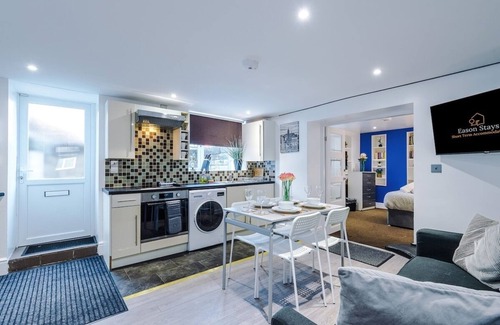Sheffield Apartment | Free Parking | Ideal S10 Location | Close To Hospital