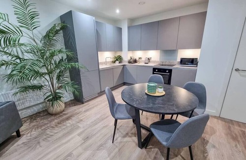 Manchester City Centre House | Free Parking Luxury Townhouse By City SuperHost