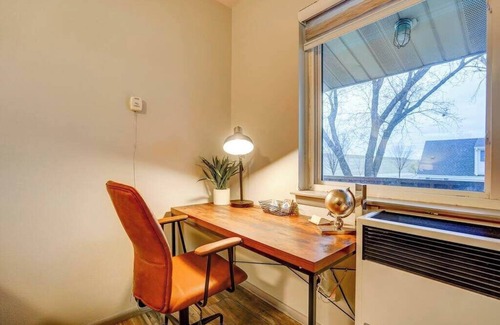 West Allis Apartment | Free Parking. Near Hospital (s). Private Entrance!