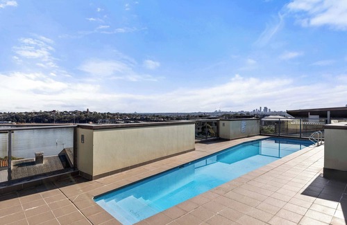 Pyrmont Apartment | Free Parking on Cross, 5 mins to Star and Darling Harbour