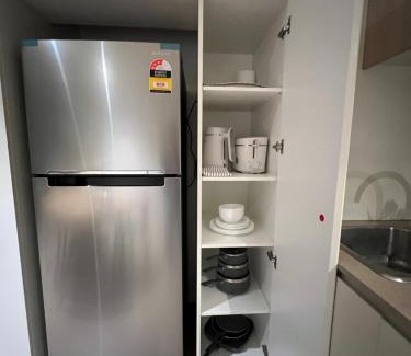 Docklands House | Free Parking Private Room in Docklands - Amazing View - Shared Washroom - Homestay with Host