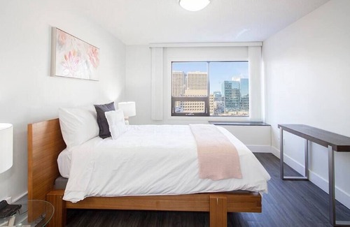 Downtown Winnipeg Condo | Free Parking, Wi-Fi and In-suite Laundry!