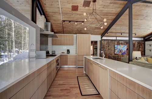 Breckenridge Heights House | Free SkyCard Activities - Updated Kitchen, 3 Mins to Downtown - Elk Horn Cabin