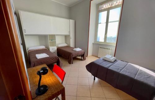 Naples Apartment | Free WI-FI- Vista mare e Vesuvio-Casa Laura