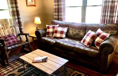 Rockbridge Cottage | Freedom - Secluded Country Cottage