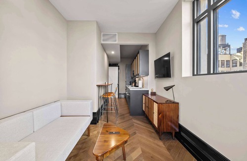 Bowery Condo | Freeman 903 by Rove | 1BR Condo w Shared Amenities