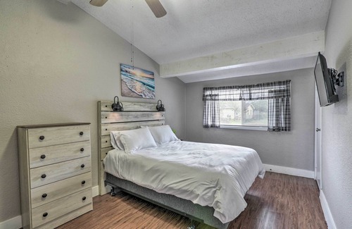 Freeport House | Freeport Home: Gas Grill, Fire Pit & Patio!
