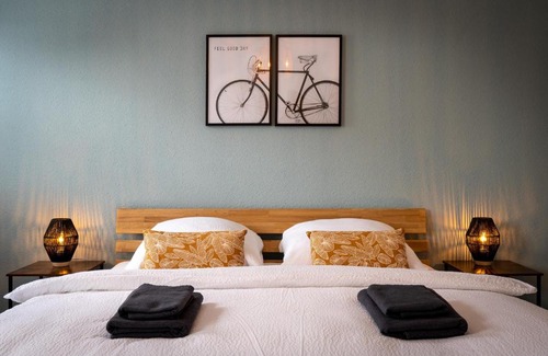 Oberhenneborn Apartment | FREERIDE - 7min to Greenhill, PS4, BBQ, Terrace, SSC