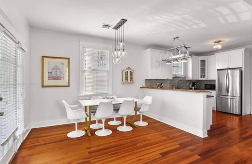 Esplanade Ridge Apartment | Freestanding, Bayou St John Luxury cottage!