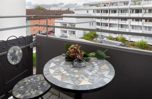 Bruhl-Guterbahnhof Apartment | Freiburg Zähringen Apartment