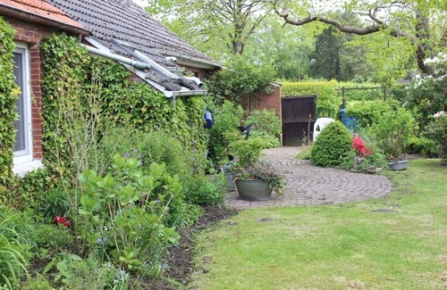 Hage House | Freistehendes Ferienhaus mit Großem Garten